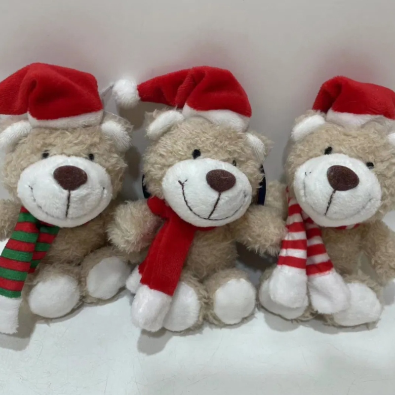 Llavero de peluche con osito de peluche navideño